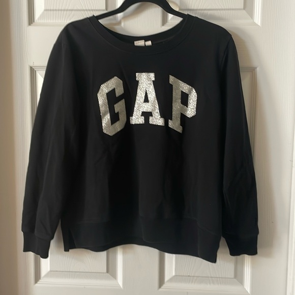 GAP Sweaters - Gap logo crew sweatshirt black with silver glitter logo, size large, guc